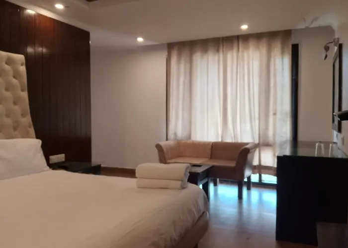 Value And Spa By DecentstayzSpa Hotel